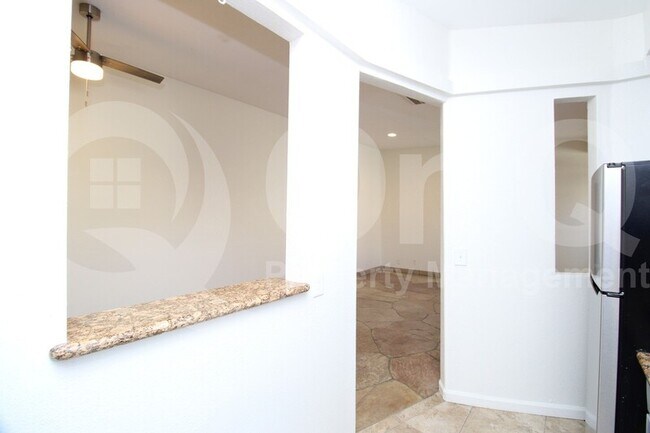 Foto del edificio - 18019 N 40th Pl