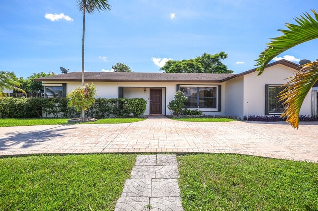 Foto del edificio - 10934 SW 158th Terrace