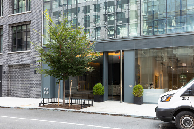 Foto del edificio - 515 W 29th St