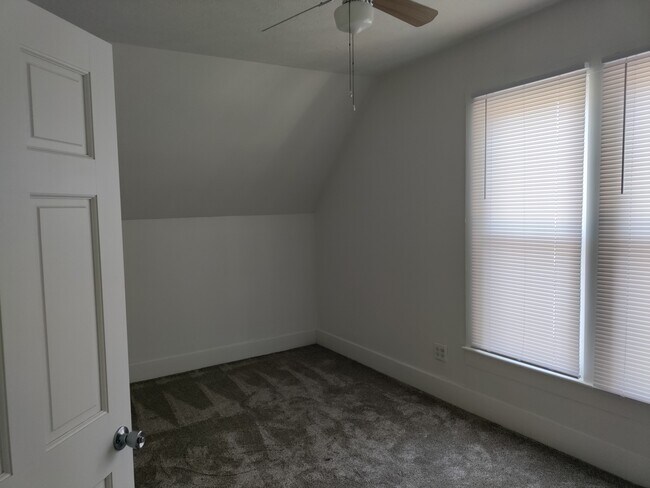 Dormitorio grande 1 - 4862 S 17th St