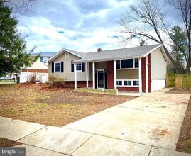 Building Photo - 11 Windflower Dr