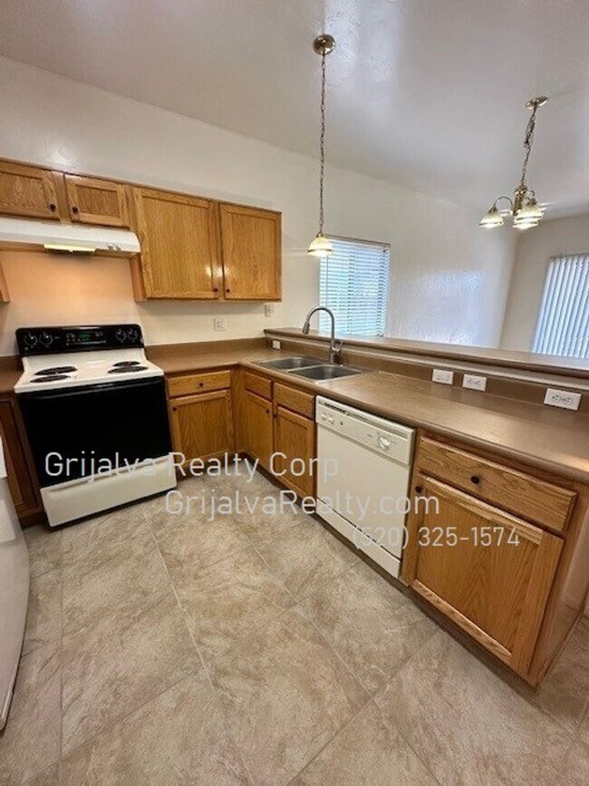 Building Photo - Beautiful 3BR 2 BA home in Continental Res...