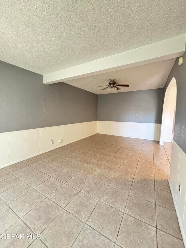 Foto del edificio - 10104 Alcan St