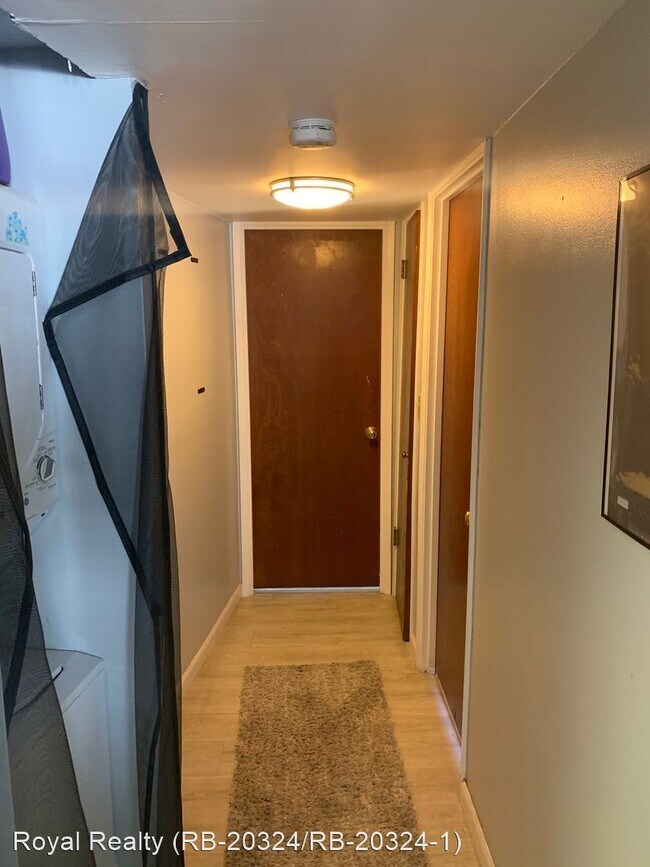 Building Photo - 2 br, 2 bath House - 1804 Ala Moana Blvd #14A