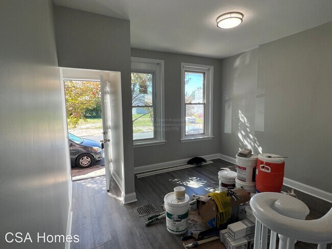Building Photo - 2 br, 1 bath House - 335 Royden St