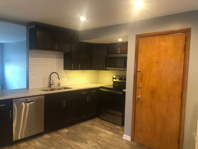 Foto del edificio - 6827 W Raven St