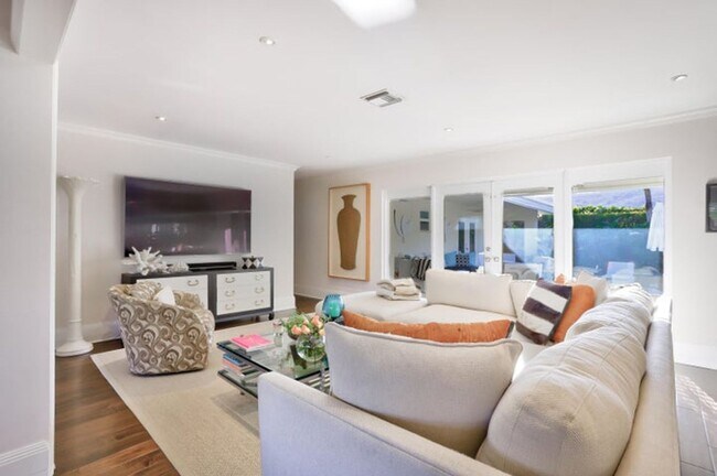 Foto del edificio - 835 Canary Walk