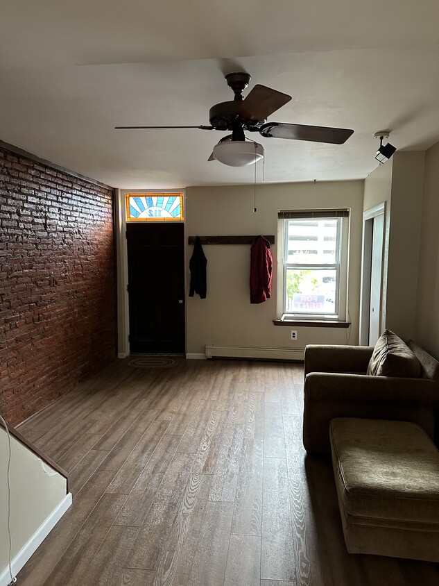 living room - 112 W 1st Ave