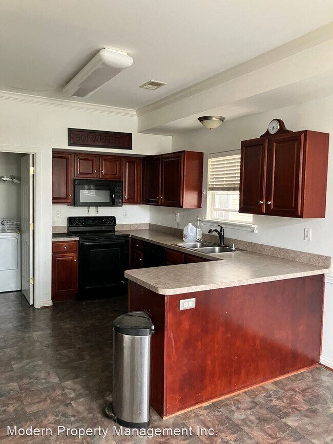Building Photo - 4 br, 2.5 bath House - 345 Silver Creek Way