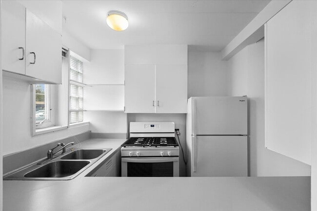 Foto del edificio - 7206 Oak Ave