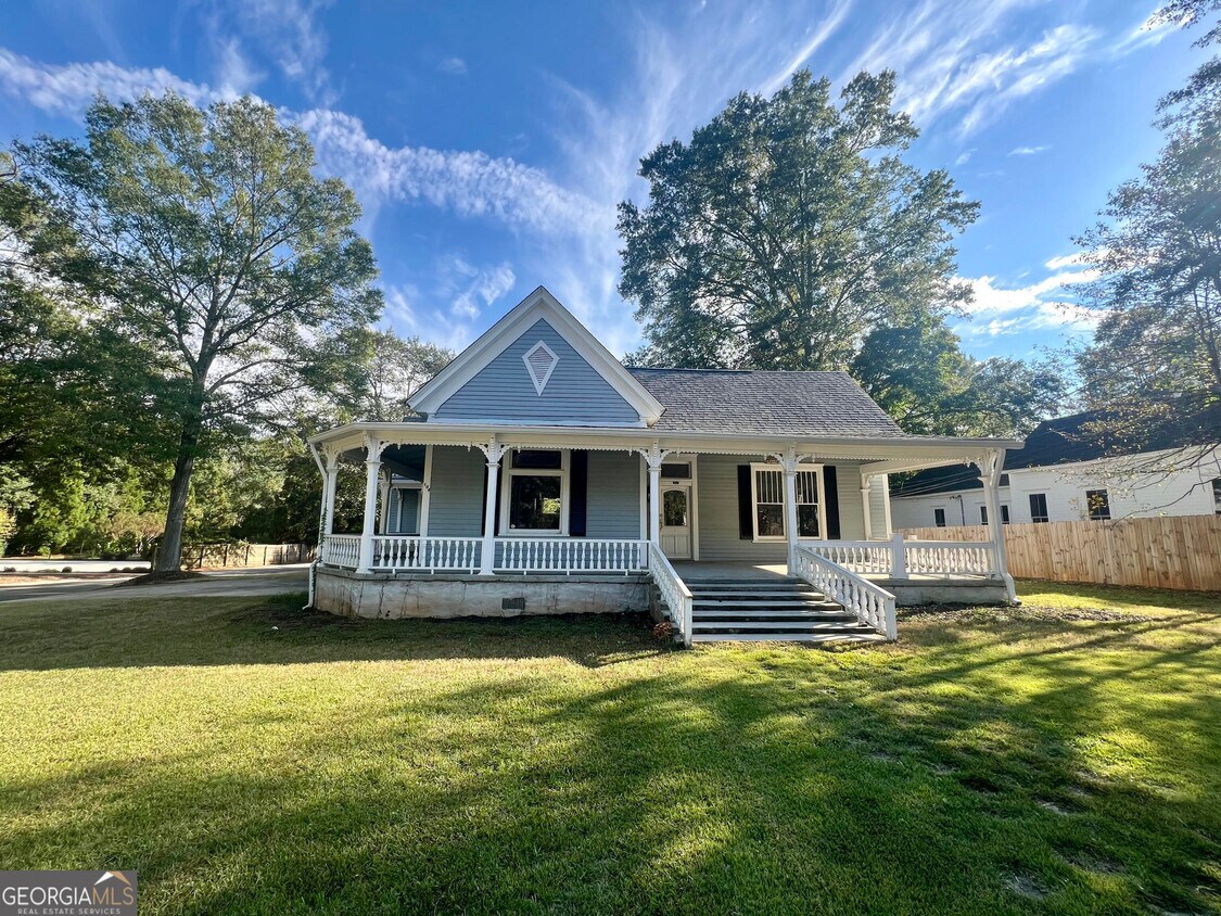 Primary Photo - 404 E Church St