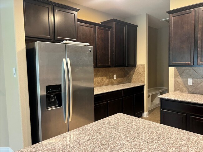 Foto del edificio - 4318 Bay Wind Ct