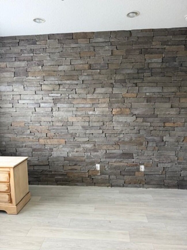 Building Photo - Townhome for rent