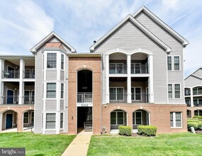 Building Photo - 46588 Drysdale Terrace