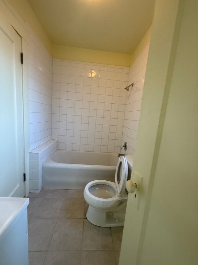 Foto del edificio - 1 bedroom cottage for rent (plus detached ...