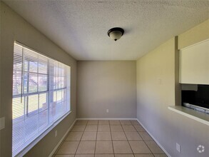 Building Photo - 3206 Lobit Dr
