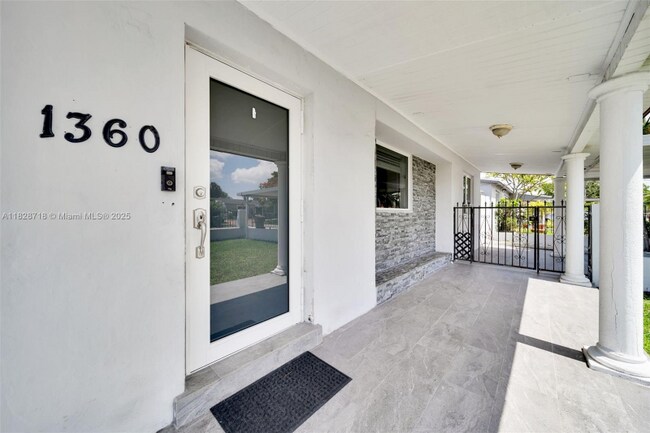 Foto del edificio - 1360 W 4th Ln