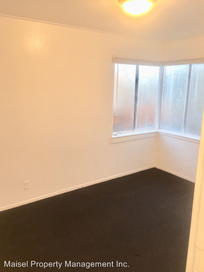 Building Photo - 2811 Nicol Ave