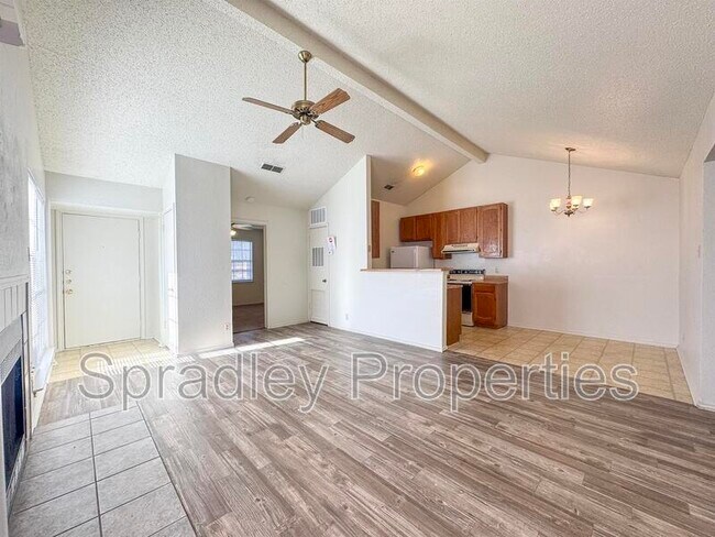 Building Photo - 5213 Canyon Creek Dr