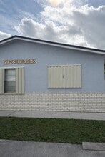 Building Photo - 5930 Pierce St