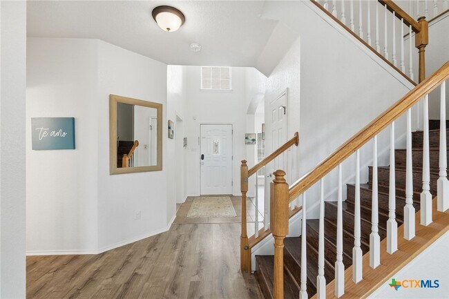 Foto del edificio - 1410 Katie Lynch Dr