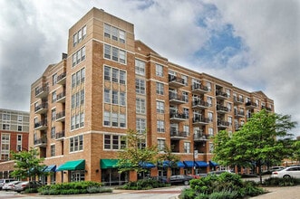 Building Photo - 647 Metropolitan Way