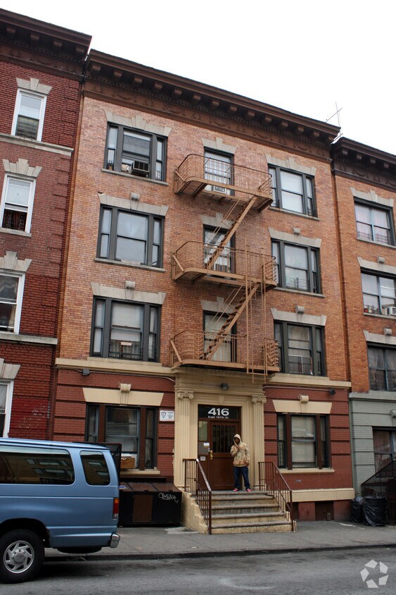 Building Photo - 416 E 187th St