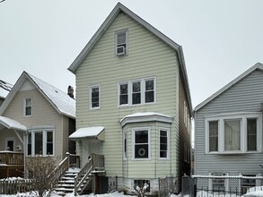 Building Photo - 1626 N Fairfield Ave