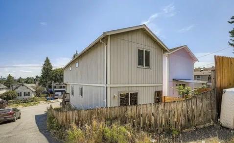 Building Photo - 881 2nd Ave S