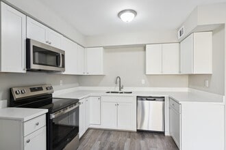 Building Photo - 9114 Kempwood Dr