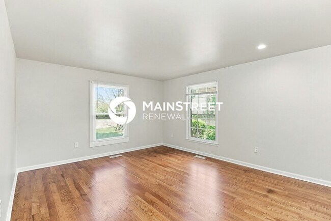 Foto del edificio - 3 Bedroom Pet-Friendly Home in Charlotte, NC with Main Street Renewal