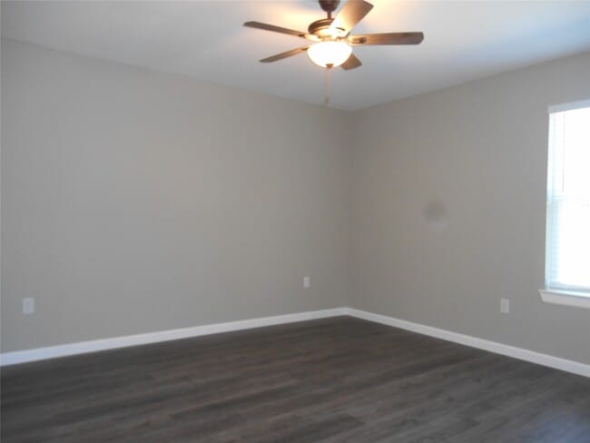 Building Photo - 1547 Greenfield Rd