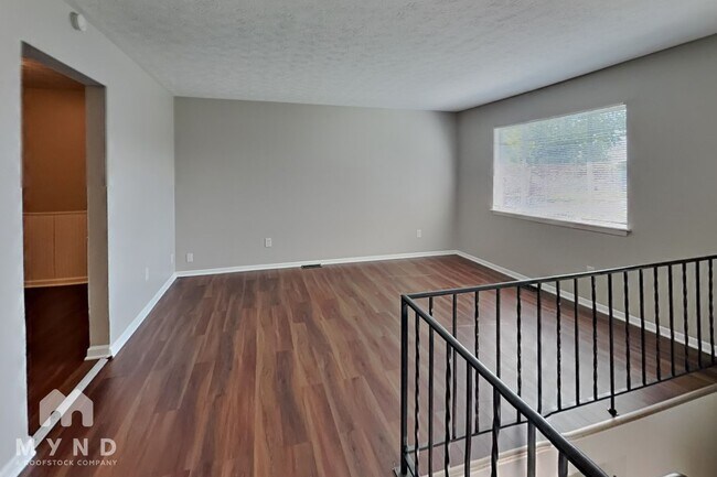 Foto del edificio - 217 Parkdale Dr