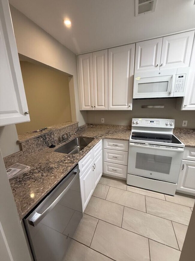 Foto del edificio - Woodlake Villa 213