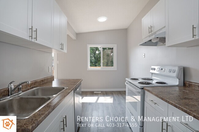 Photo du bâtiment - Completely Renovated, Pet Friendly, Brooks Townhouse