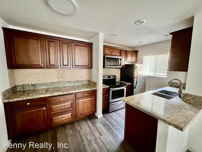 Building Photo - 1 br, 1 bath House - 6740 University Ave.