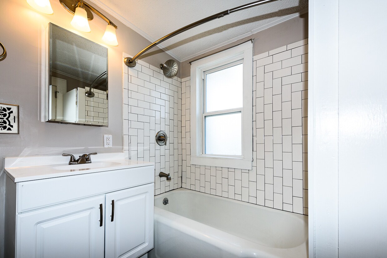 BATHROOM - 715 Watson Ave.