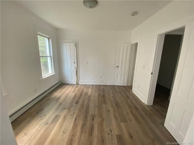 Foto del edificio - 220-222-222 Maplewood Ave