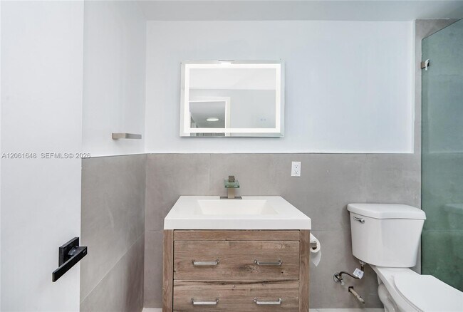Foto del edificio - 9760 SW 184th St