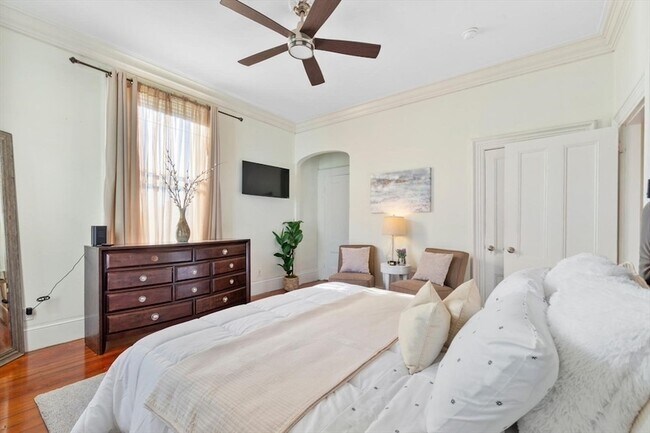 Building Photo - 3 Draper St