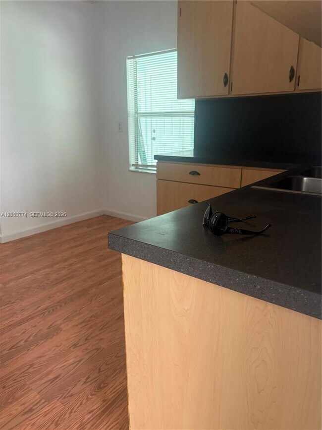 Foto del edificio - 429 49th St