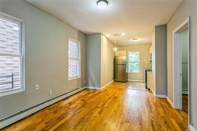 Building Photo - 1340 Teller Ave