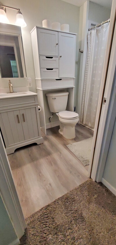 Bathroom - 1233 S 96th St