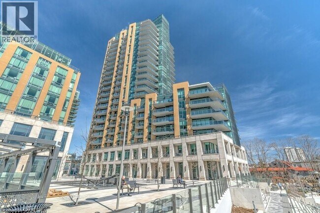 Photo du bâtiment - 2060 Lakeshore Rd.
