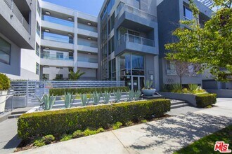 Building Photo - 1730 Sawtelle Blvd