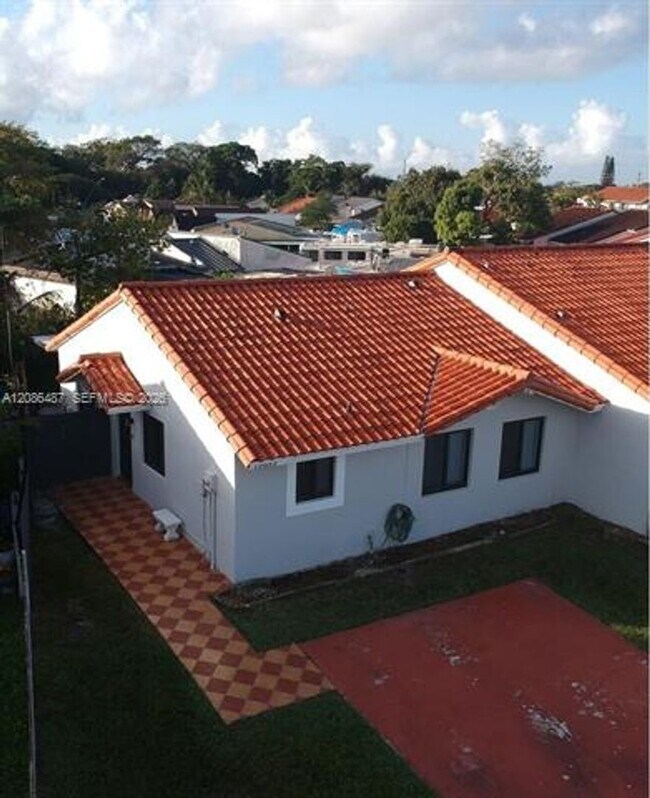 Building Photo - 12052 SW 208th Terrace