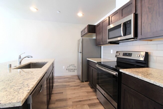 Building Photo - 9 N Jefferson Pl