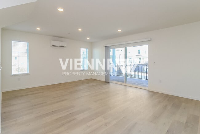 Building Photo - Brand NEW Antelope Home is RENT READY!!