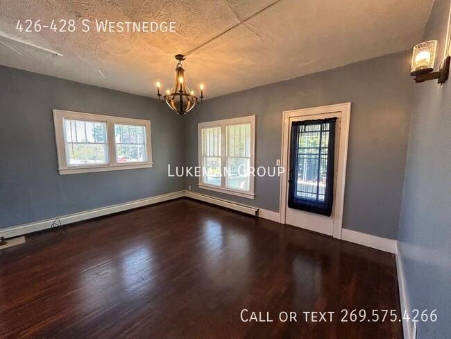 Foto del edificio - 426-428 S Westnedge Ave