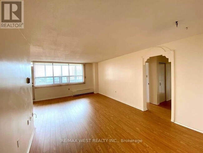 Building Photo - 130 Neptune Dr